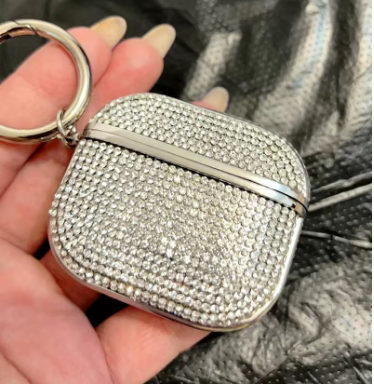 【NEW ARRIVALS】Buy 1 case get 1 free earphone, 1 phone holder, 1 free bracelet, 1 free cable