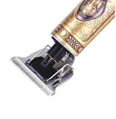Aparador de pelo dourado